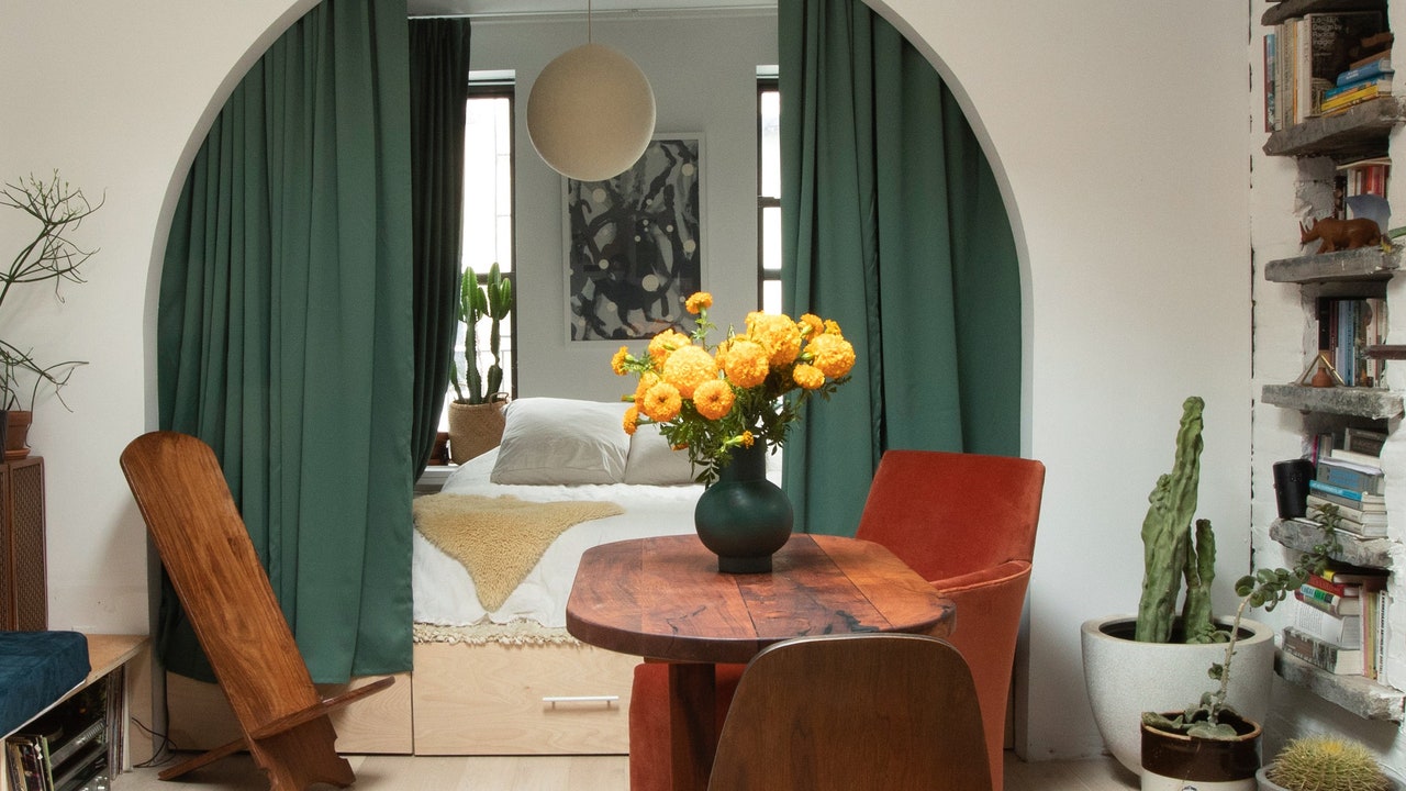 This 400SquareFoot New York Apartment Is Maximized With Custom